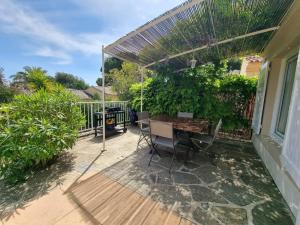 Zahrada ubytování Le Lavandou Pramousquier Villa Entière Plage Accès Direct et Piscine Collective ouverte du 1er mai au 30 septembre Clim Wifi