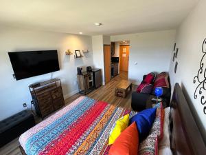 Gallery image of Expedition Station 326 Ski in ski out Slope View in Snowshoe