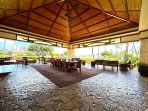 Restaurace v ubytování Ko Olina Beach Villas B304 - 3BR Luxury Condo with Stunning Ocean View & 2 Free Parking