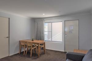 Best Western Club Quirindi Motel的休息区