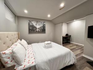 En eller flere senge i et værelse på Hestia Unit Kitchener