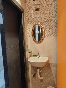 Koupelna v ubytování Rameshwar Dormitories - Vile Parle Highway