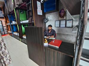Hosté ubytování Rameshwar Dormitories - Vile Parle Highway