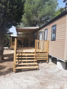 Gallery image of Mobil Home 5-6 personnes Carry le Rouet in La Pastissière