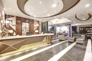 Posezení v ubytování Hotel All Iz Well - Traveller Choice Award winner 2025