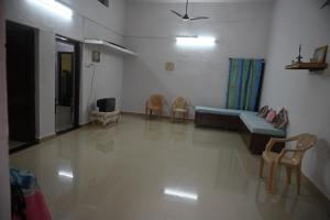 Χώρος καθιστικού στο Gennys farmhouse