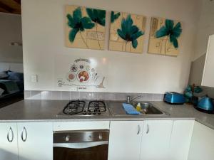 Cuina o zona de cuina de Tree Top Cabin树上小木屋Bay of islands, Paihia