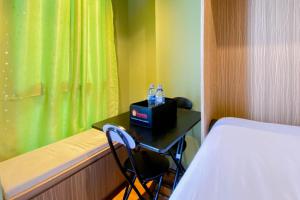 Imagen de la galería de Fully Furnished with Cozy Design Studio Apartment Tokyo Riverside PIK 2 By Travelio, en Rawalembang