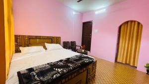 Billede fra billedgalleriet på JIYAHA WATERFALL AND SNOW VIEW Homestay i Shangarh + 19 billeder