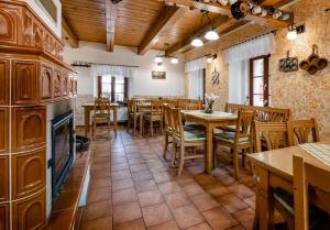 Restoran või mõni muu söögikoht majutusasutuses Černodolský mlýn