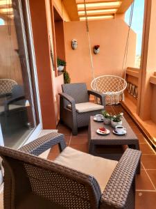 A seating area at Spacious and stylish penthouse in Mijas