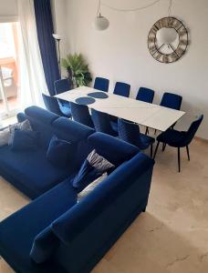 A seating area at Spacious and stylish penthouse in Mijas