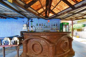 Lounge nebo bar v ubytování FabHotel Kris Resort - Nr Calangute Beach