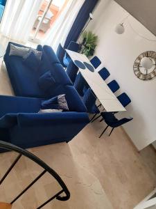 A seating area at Spacious and stylish penthouse in Mijas