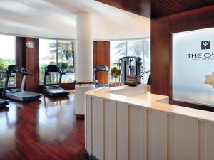 Fitness centrum a/nebo fitness zařízení v ubytování Mövenpick Hotel Bahrain