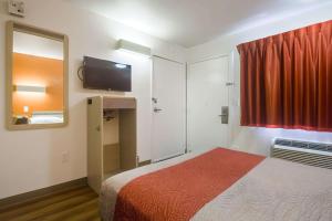 Кровать или кровати в номере Park Inn by Radisson, Lakewood