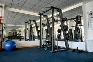 Posilňovňa alebo fitness centrum v ubytovaní Apartamentos Mar y Playa