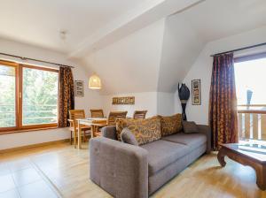 Posedenie v ubytovaní Apartament Egzotyczny Bory