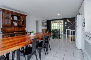 Gallery image of La Shred - 5min Massif, Foyer, Spa in Petite-Rivière-Saint-François