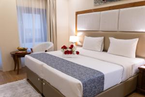 Imagen de la galería de Vendome Plaza Hotel, en Dubái 44 fotos más