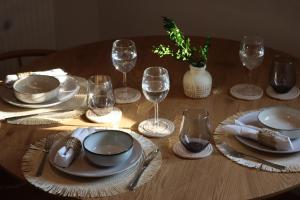 Nápoje v ubytování Gemütliches Boho Studio Apartment in der Altstadt Kronbergs