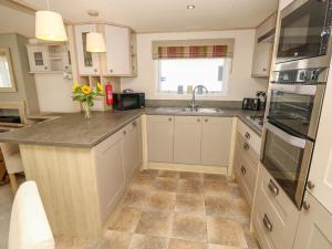 Gallery image of The Boathouse in Chichester