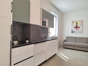 Kuhinja ili čajna kuhinja u objektu Re Lear Expo