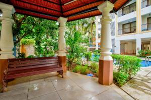 Bazén v ubytování Cozy 2BHK Pool Apartment in candolim nebo v jeho okolí