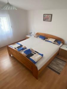 Posteľ alebo postele v izbe v ubytovaní Ferien Haus Evita auf Insel Vir - Wohnung I