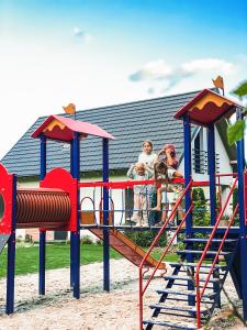 Plac zabaw dla dzieci w obiekcie BURSZTYNOWA-PRZYSTAŃ