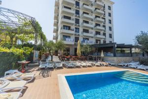 Bassein majutusasutuses Hotel Pharos või selle lähedal