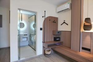 Kuchyň nebo kuchyňský kout v ubytování Amy Hotel