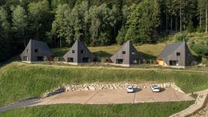 Příroda nedaleko prázdninového domu + 32 fotografií