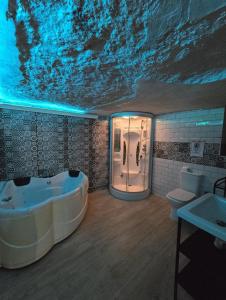 Kép BONITA CASA CUEVA CON JACUZZI szállásáról Paternában a galériában