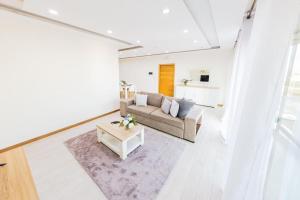 Gallery image of Jet Ap & Car 22 in Praia