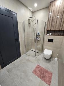 Ένα μπάνιο στο Villa OlieMM +4 φωτογραφίες