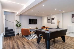 Et tv og/eller underholdning på Majestic - Superior 2 Bedroom 9