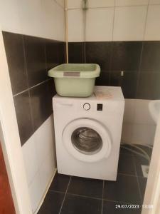 Ένα μπάνιο στο Just 4 you apartment