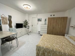 Μια τηλεόραση ή/και κέντρο ψυχαγωγίας στο Travelingdays Gloria