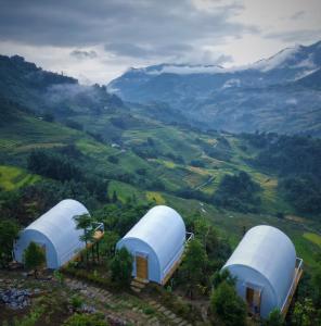 Příroda nedaleko luxury tent