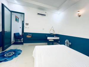 Phòng tắm tại Khách Sạn Tây Ninh LaNa
