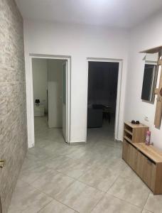 Imagen de la galería de Apartment Jon 1, en Vlorë