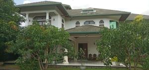 Κήπος έξω από το Nil Diya Villa