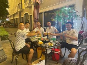 Tetamu yang menginap di Thành Đô Hotel Hạ Long