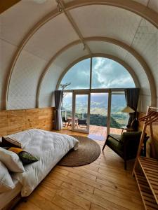 Posezení v ubytování PHANSI - Glamping, View Point 360, Bar & BBQ