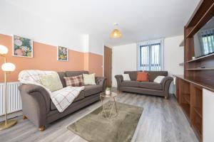 Posezení v ubytování Rest&Recharge at Brookdale House (5 Bedrooms, 15mins to City Centre, Free Parking) + 4 fotografie