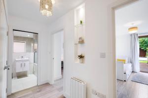 Ένα μπάνιο στο Aldenham Road 2 Bedroom Apartment Next to Bushey Station +81 φωτογραφίες