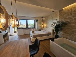 Postel nebo postele na pokoji v ubytování Villa Joy Verona - Luxury Suite