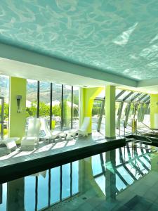 Bazén v ubytování Regis Resort & Wellness nebo v jeho okolí