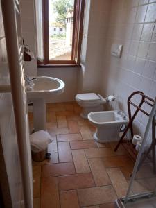 A bathroom at Agriturismo Il Borghetto